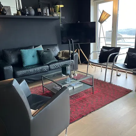 Sentrumsnaer Leilighet M/panorama Utsikt, Gode Solforhold Og Flott Uteomrade * Stavanger