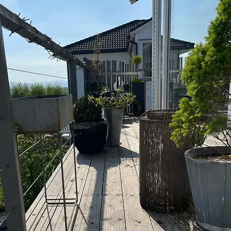Sentrumsnaer Leilighet M/panorama Utsikt, Gode Solforhold Og Flott Uteomrade Appartement Stavanger
